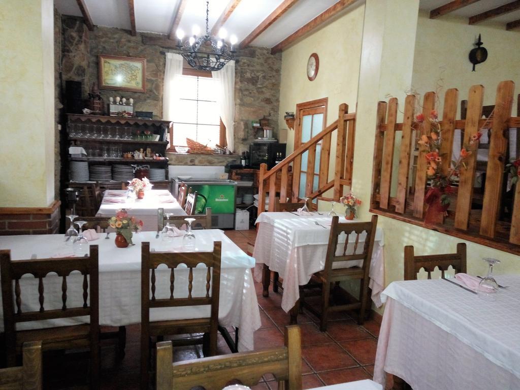 Hotel Rural La Piedra Arija Esterno foto