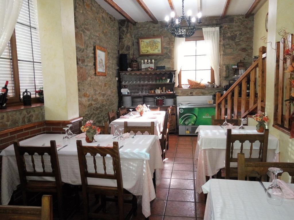 Hotel Rural La Piedra Arija Esterno foto