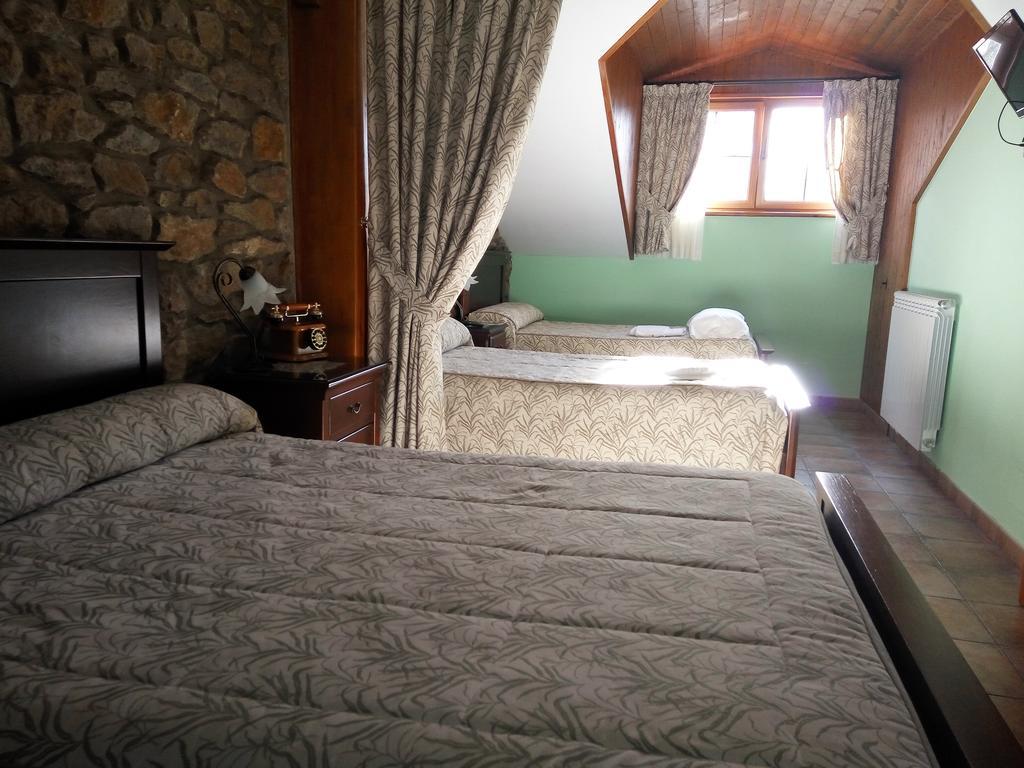 Hotel Rural La Piedra Arija Esterno foto